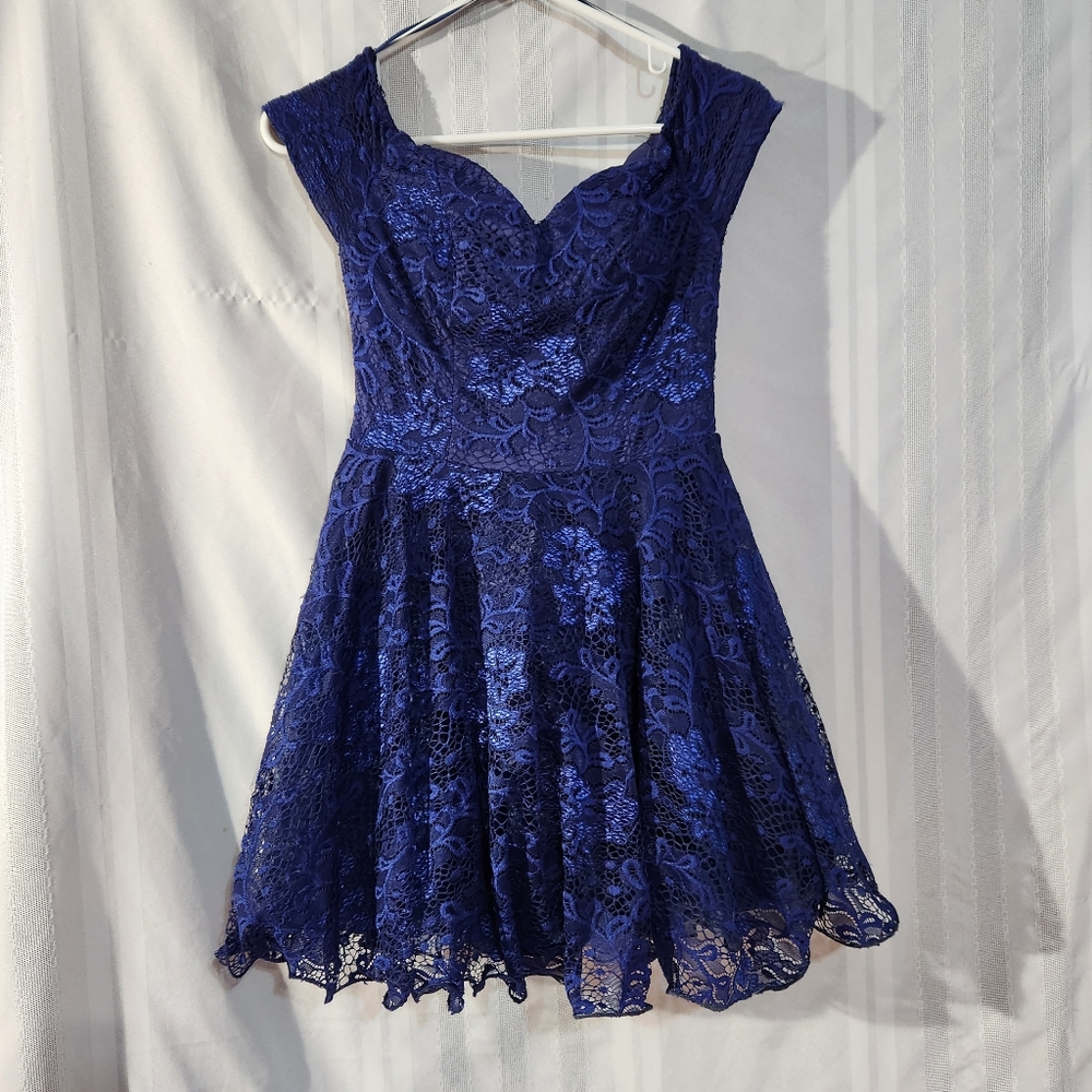 WINSDOR NAVY BLUE DRESS AKIRA OFF SHOULDERS POOFY TULLE SKIRT SIZE MEDIUM